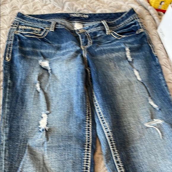 Maurice’s  Women's Blue Distressed Jeans - Picture 1 of 3